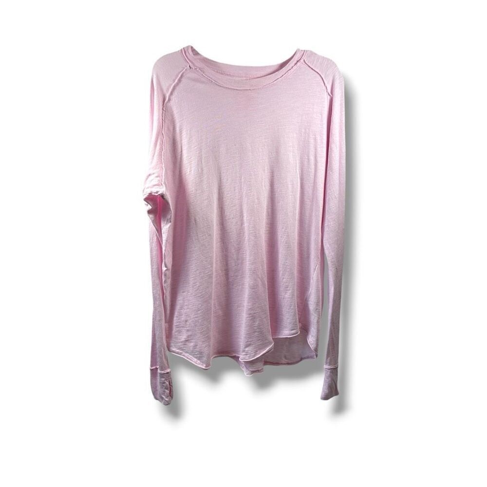 We The Free Long Sleeve with Thumbholes Oversize Tee in Pink Size S